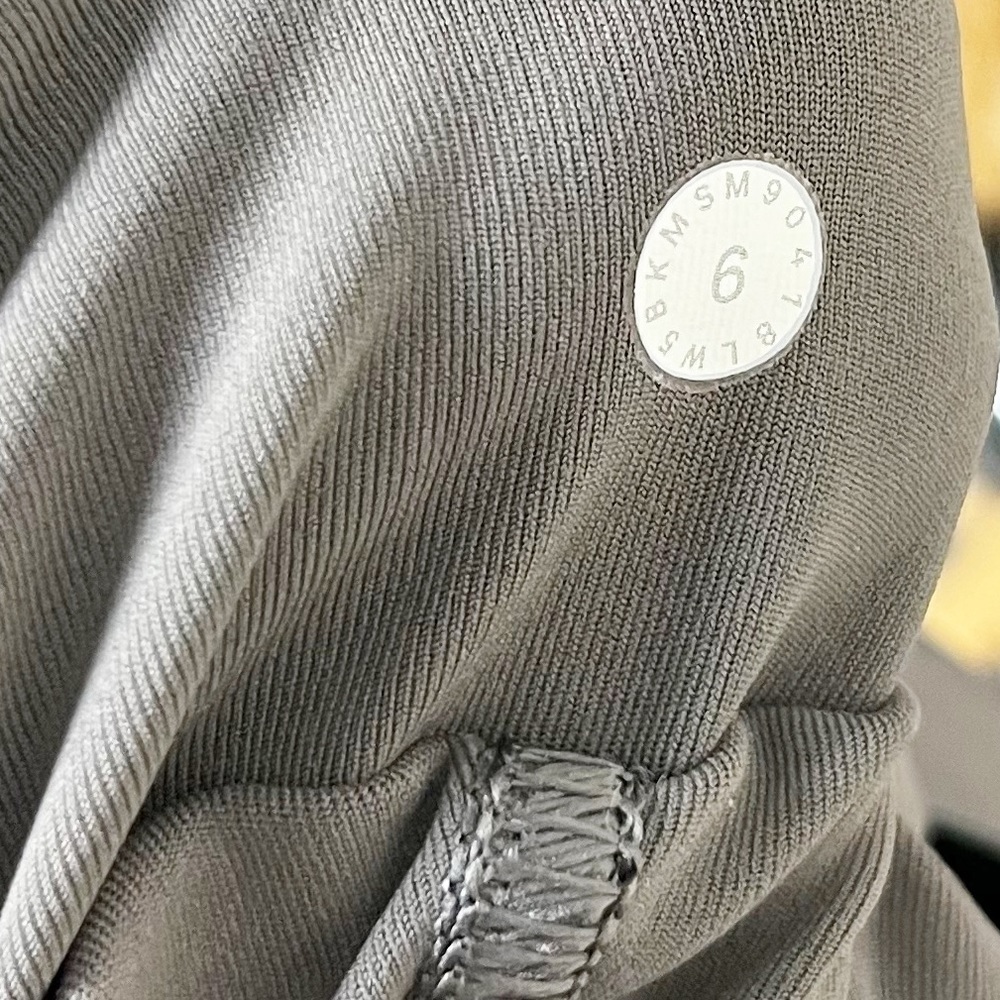 Lululemon Ride & Reflect Soulcycle Tight Size 6 - Picture 7 of 7